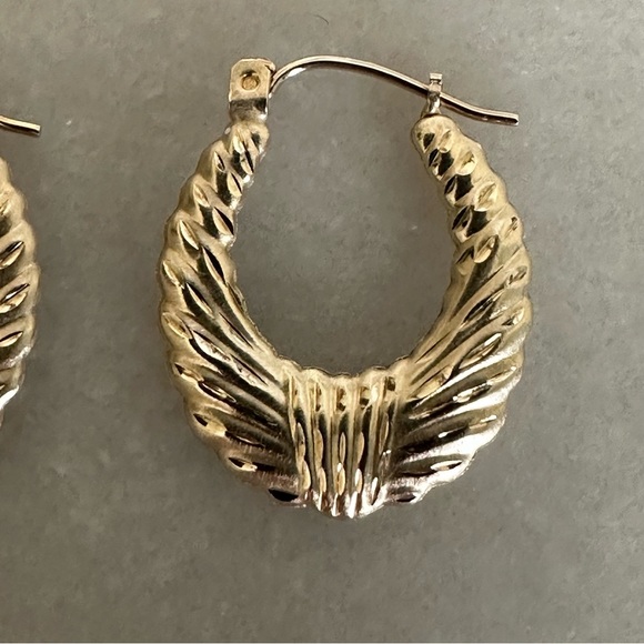 10k Solid Gold Hoop Earrings - Picture 8 of 15